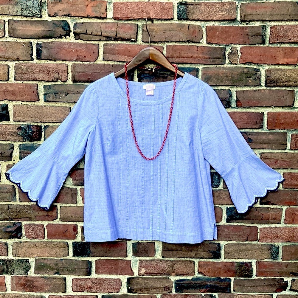 MOVING SALE!! TALBOTS OUTLET Dot Pintuck Scalloped Embroidered Top, Petite XS